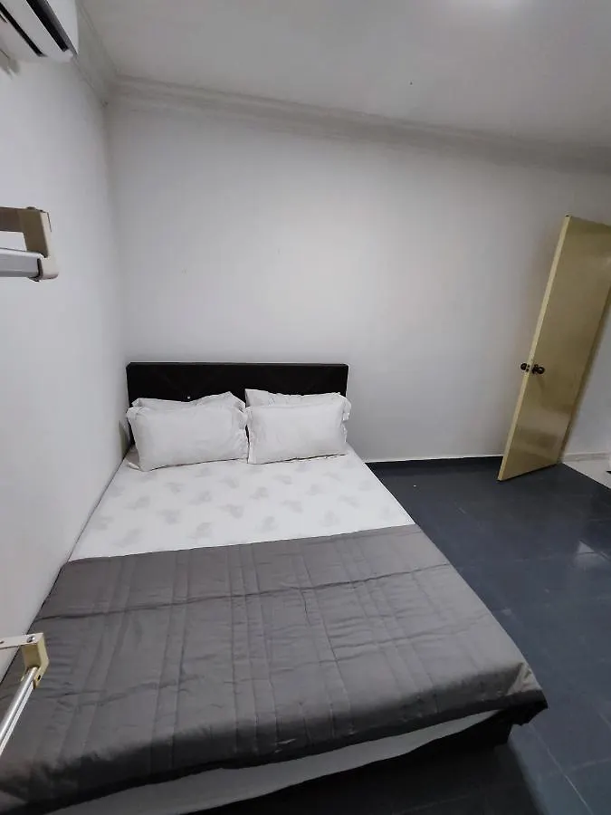 別荘 Aydan Homestay, Utm, Taman Sri Pulai, Skudai ジョホールバル