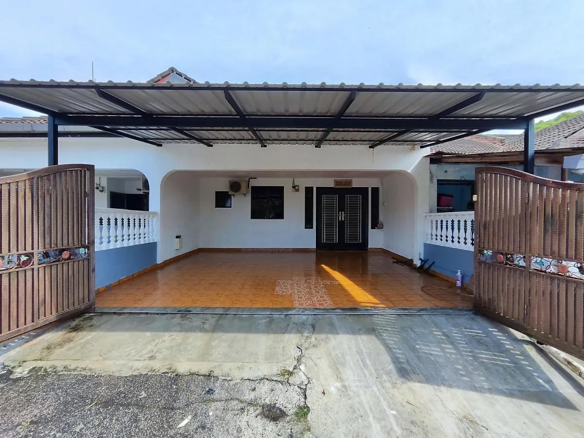 別荘 Aydan Homestay, Utm, Taman Sri Pulai, Skudai ジョホールバル